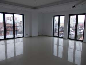 Apartament in bloc - 3 camere - Aviatorilor