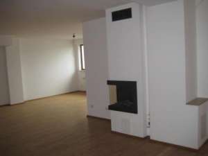 Calarasilor - Apartament in bloc - decomandat