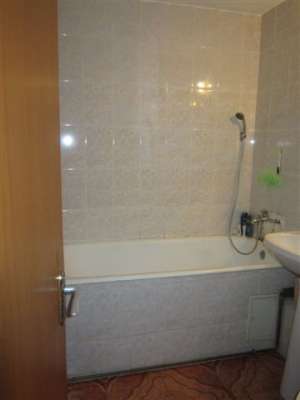 Zona Basarabia-Apartament in bloc - 2 camere