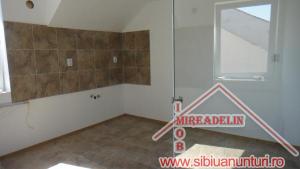 INCHIRIEZ APARTAMENT 3 CAMERE,   ZONA PIATA CLUJ