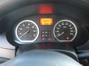 Vand Dacia Logan 1. 5 DCI,  fabricatie 2006,  euro 4,  model laureat,  geamuri electrice,  aer condi