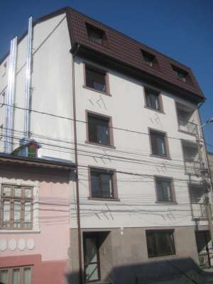Apartament in bloc - 3 camere - 1 Mai