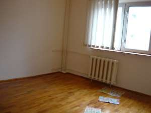 Apartament cu 3 camere - zona Panduri