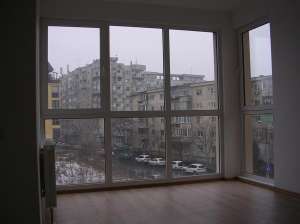 Zona Vitan-Apartament in bloc cu 2 camere