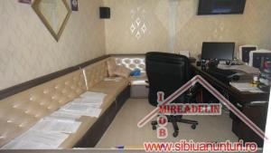 INCHIRIEZ SPATIU COMERCIAL,   140 mp,   ULTRACENTRAL