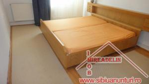 INCHIRIEM APARTAMENT 3 CAMERE,   CENTRAL