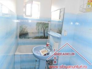 INCHIRIEZ APARTAMENT 2 CAMERE,   VASLE AARON