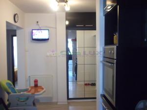 Casa Lux,   vinde apartament 2 camere,   P de fier