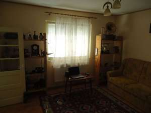 Particular vand casa si teren in Moreni pe str. Eruptiei