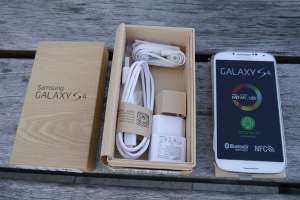 V�nzare Samsung Galaxy S4 64GB - Unlocked - NOU - Original