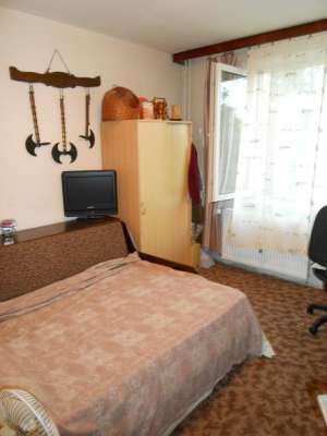 Apartament cu 3 camere - Crangasi