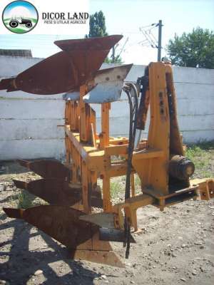 Vand plug cu 3 cormane Moro Aratri
