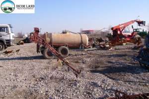 Vand masina de erbicidat tractata de 2500 litri