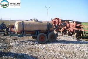 Vand masina de erbicidat tractata de 2500 litri