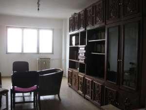 Apartament in bloc - 4 camere - Crangasi