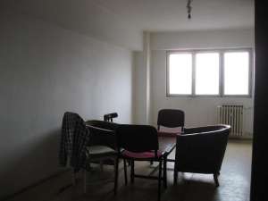 Apartament in bloc - 4 camere - Crangasi