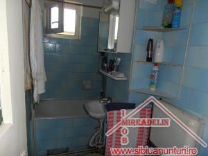 INCHIRIEZ APARTAMENT 2 CAMERE,  VASLE AARON