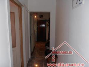 INCHIRIEZ APARTAMENT 2 CAMERE,  VASLE AARON