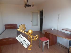 Apartament 3 camere decomandate de inchiriat zona Rahovei