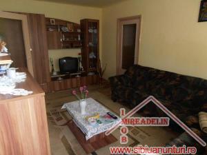 VAND APARTAMENT 2 CAMERE STRADA OSTIRII
