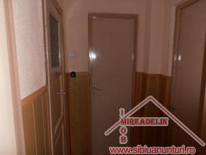 VAND APARTAMENT 2 CAMERE STRADA OSTIRII