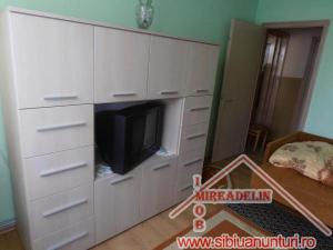 VAND APARTAMENT 2 CAMERE STRADA OSTIRII
