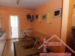 INCHIRIEZ APARTAMENT 3 CAMERE,   CARTIER STRAND