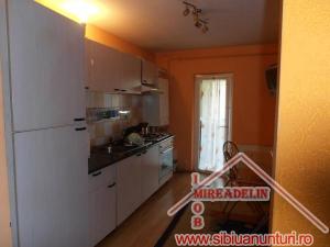 INCHIRIEZ APARTAMENT 3 CAMERE,   CARTIER STRAND