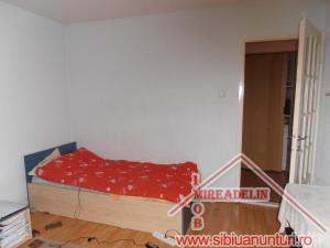 INCHIRIEZ APARTAMENT 3 CAMERE,   CARTIER STRAND