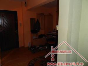 INCHIRIEZ APARTAMENT 3 CAMERE,   CARTIER STRAND