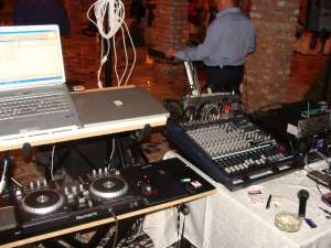 DJ nunta-Sonorizari profesionale de mica si medie amploare.