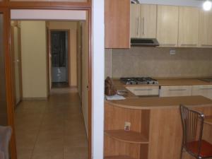 Inchiriez ap. 3 camere ulcentral Palas Mall