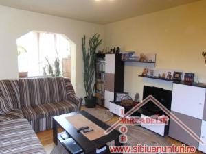 INCHIRIEZ APARTAMENT 3 CAMERE,  ZONA MIHAI VITEAZU