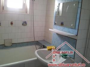 INCHIRIEZ APARTAMENT 4 CAMERE,   CALEA DUMBRAVII