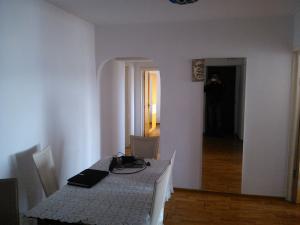 Decebal-Alba Iulia apartament  3 camere MODERN