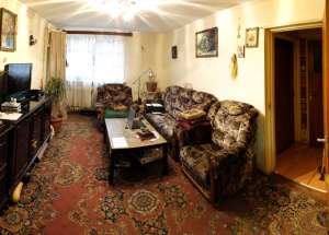 Apartament cu 3 camere - zona Salajan