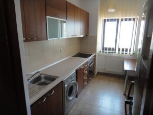 Inchiriez ap. 2 camere ulcentral Otilia Cazimir