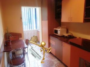 Apartament 3 camere decomandate de inchiriat Zona Valea Aurie