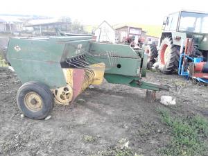 PRESA DE BALOTAT JOHN DEER 300