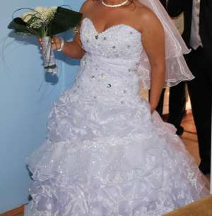 vand rochie mireasa alba,   model unicat