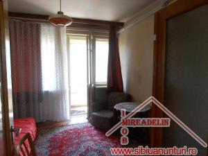 INCHIRIEZ APARTAMENT 3 CAMERE,  STRAND