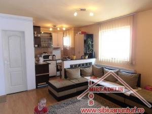 VAND APARTAMENT 3 CAMERE,   HIPODROM III