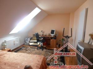 VAND APARTAMENT 3 CAMERE,   HIPODROM III