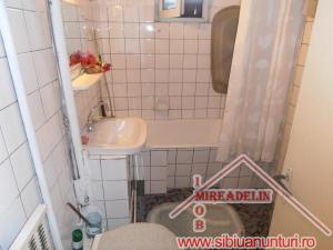 VAND APARTAMENT 5 CAMERE,   ZONA TURNISOR