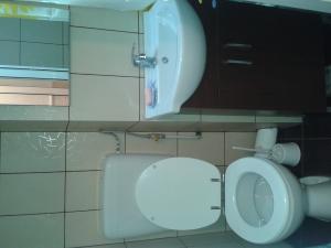 INCHIRIEZ APARTAMENT 3 CAM.