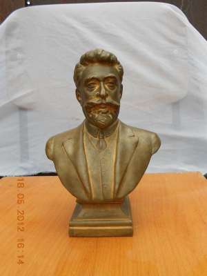 statueta din bronz
