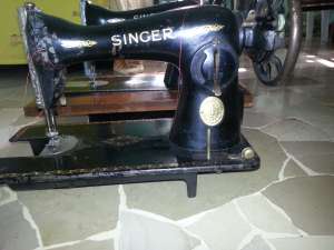 vand masini de cusut singer