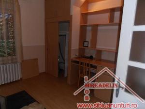 INCHIRIEZ CASA 4 CAMERE,   SINGUR IN CURTE,   CARTIER TIGLARI