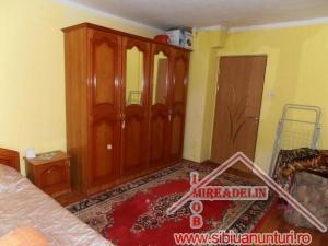 INCHIRIEZ APARTAMENT 2 CAMERE,  BROSCARIE