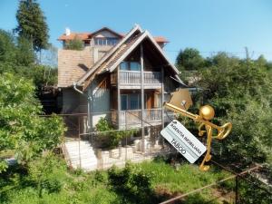 Vila cu 4 camere de vanzare in Sibiu zona Strand